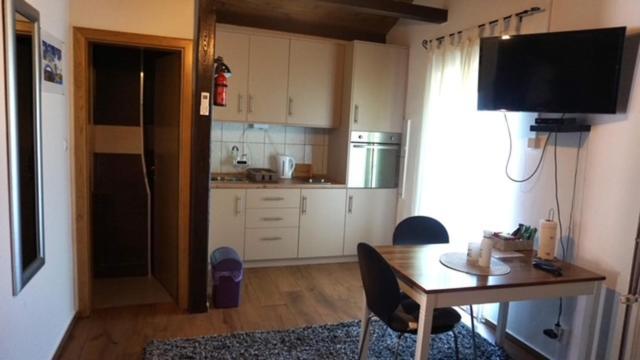 Studio Apartman "Djed" Hrvatska Kostajnica Eksteriør bilde
